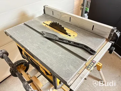 Bordssåg med stativ DeWalt