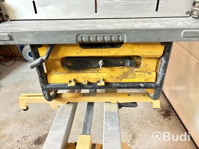 Bordssåg med stativ DeWalt