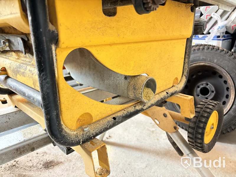 Bordssåg med stativ DeWalt