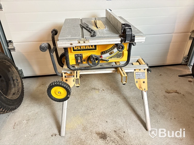 Bordssåg med stativ DeWalt