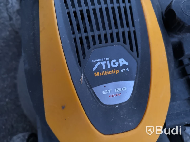 Gräsklippare Stiga med drivning.