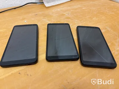 3 st TCL T431D smartphones