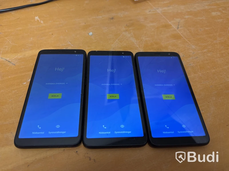 3 st TCL T431D smartphones