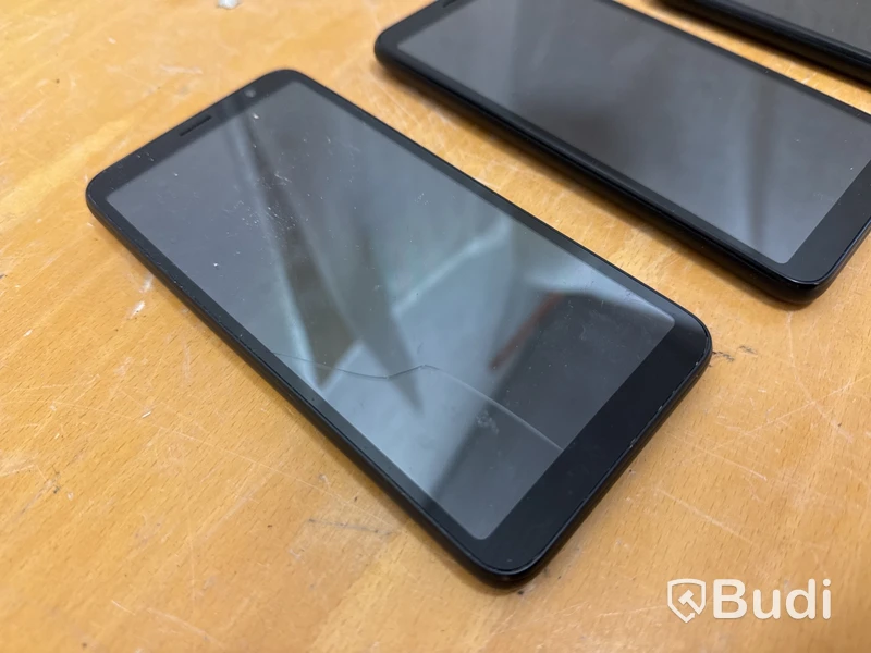 3 st TCL T431D smartphones