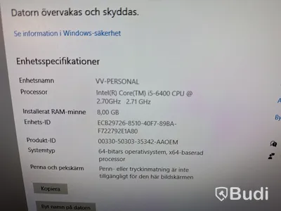Stationär dator med skärm