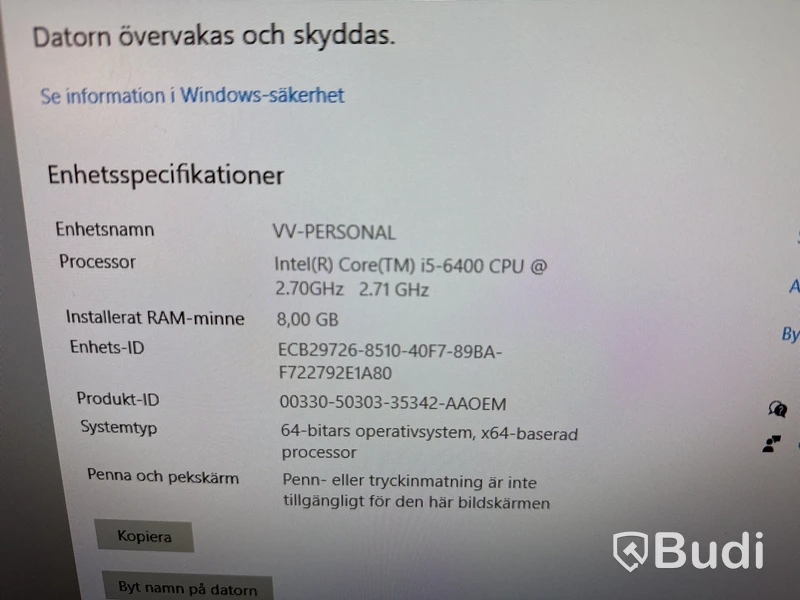 Stationär dator med skärm