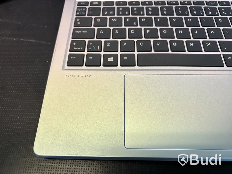 HP Probook med dockningsstation.