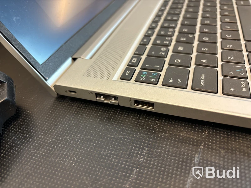 HP Probook med dockningsstation.