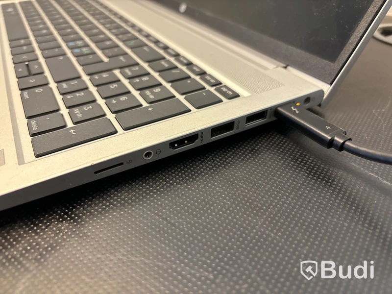 HP Probook med dockningsstation.