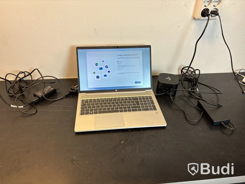 HP Probook med dockningsstation.