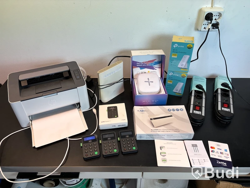 3 st iZettle, routrar skrivare m.m.