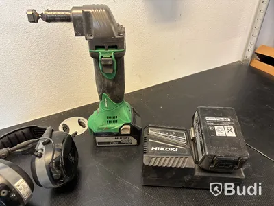 Nibbler, Dremel & hörselskydd.