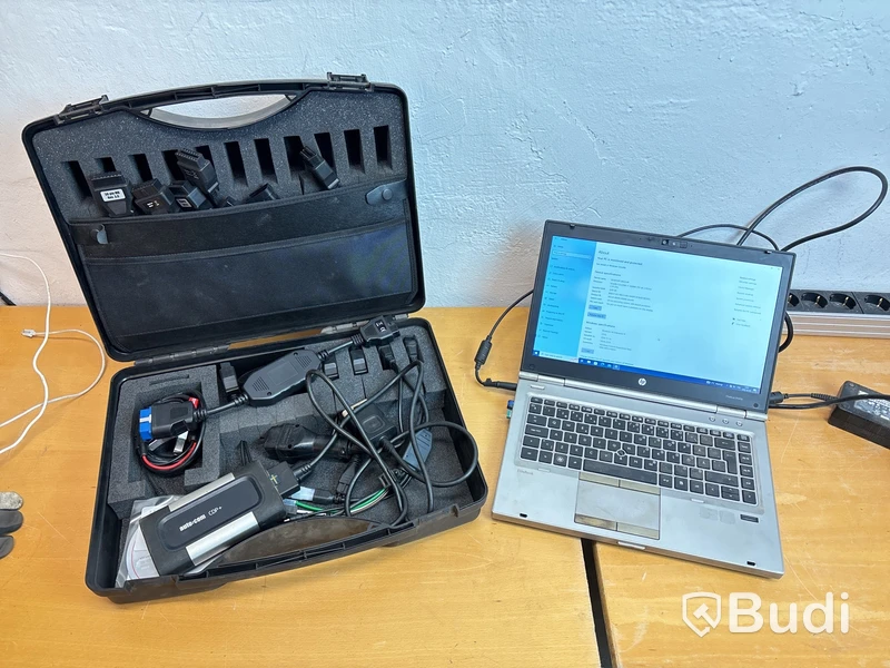 Autocom diagnosinstrument med dator.