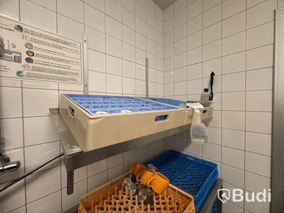 Diskmaskin Wexiödisk med bänkar och hyllor