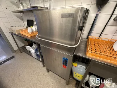 Diskmaskin Wexiödisk med bänkar och hyllor