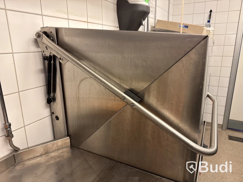Diskmaskin Wexiödisk med bänkar och hyllor