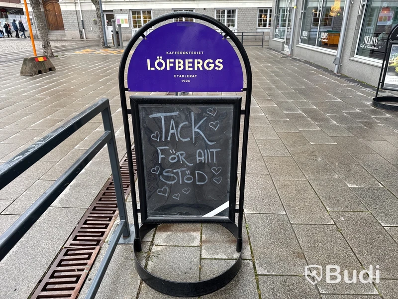 Utemöbler & gatupratare