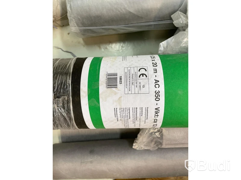 Div. byggmaterial. T.ex. skyddsplast, vindspärr.
