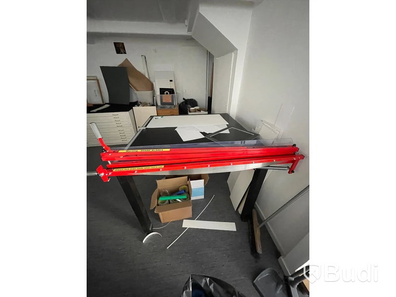 Pappersgiljotin, Bench End Guillotine 3590 samt bord