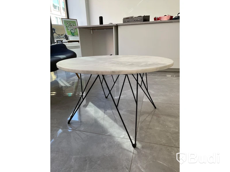 Bord med marmorskiva 80 cm i diameter