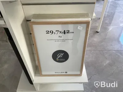 Div produkter på butiksställ