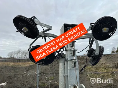 Belysningsmast HILIGHT med 4 st led-strålkastare