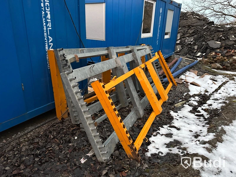 Byggstaket STAKET 90 st med 2 st grindar