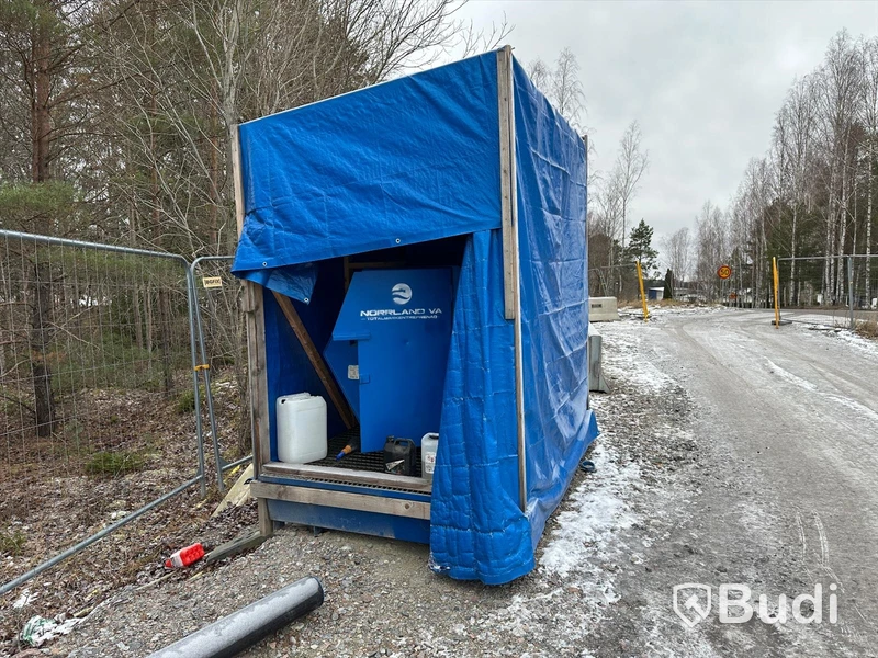 Dieseltank 1500 liter med pump Blå  Inklusive SPILLKAR / Uppsamlingskar se bild