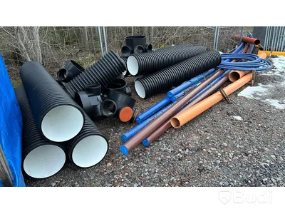 PE rör blå brun samt DFN 400 TB Brunnar m.m.