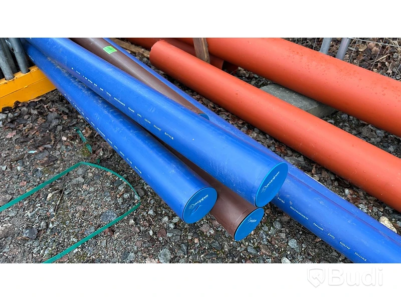 PE rör blå brun samt DFN 400 TB Brunnar m.m.
