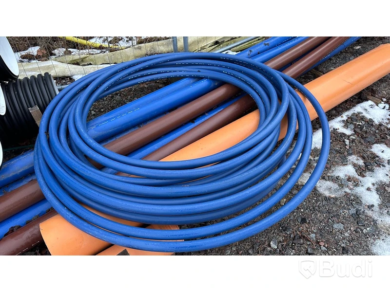 PE rör blå brun samt DFN 400 TB Brunnar m.m.