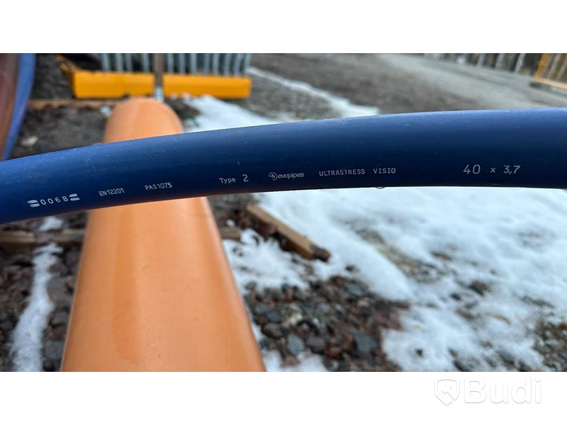 PE rör blå brun samt DFN 400 TB Brunnar m.m.