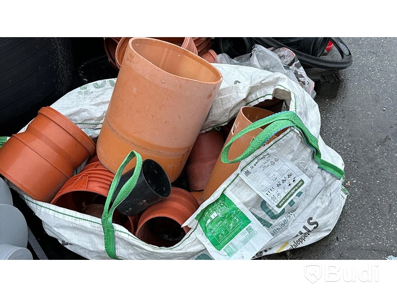 PE Rör räfflade och släta olika modeller samt kopplingar diverse brunn