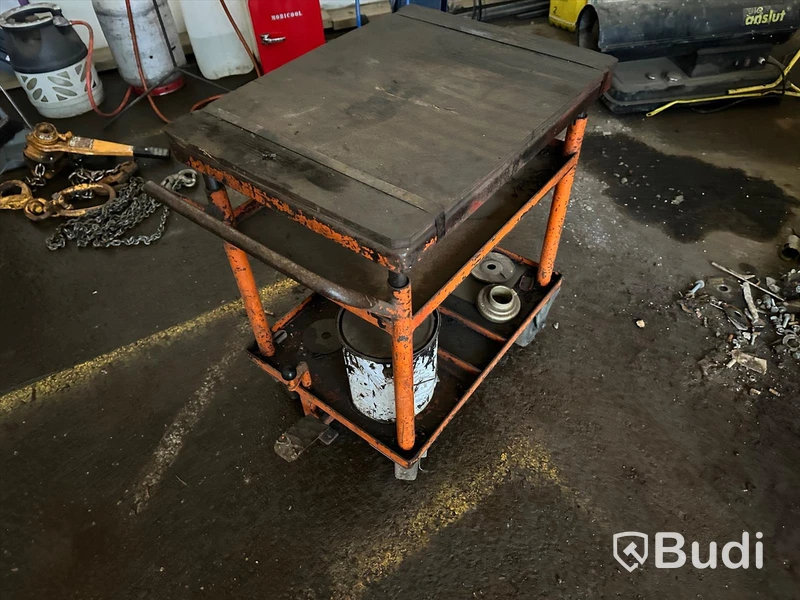Vagn BT Med hydraulisk lyft