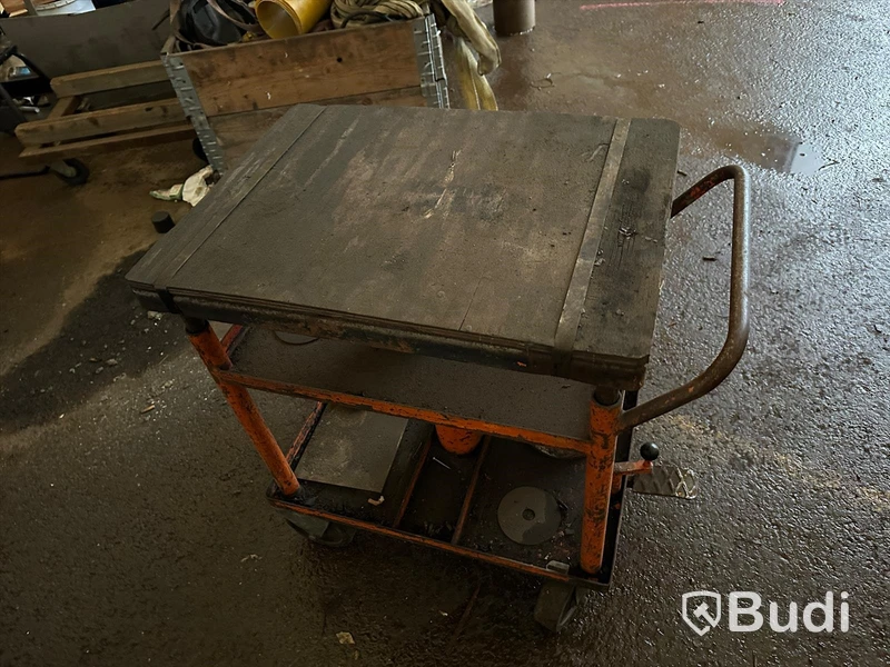 Vagn BT Med hydraulisk lyft