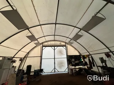 Tält på rörstomme med slagportar 9 x 8 meter höjd 4,4 meter
