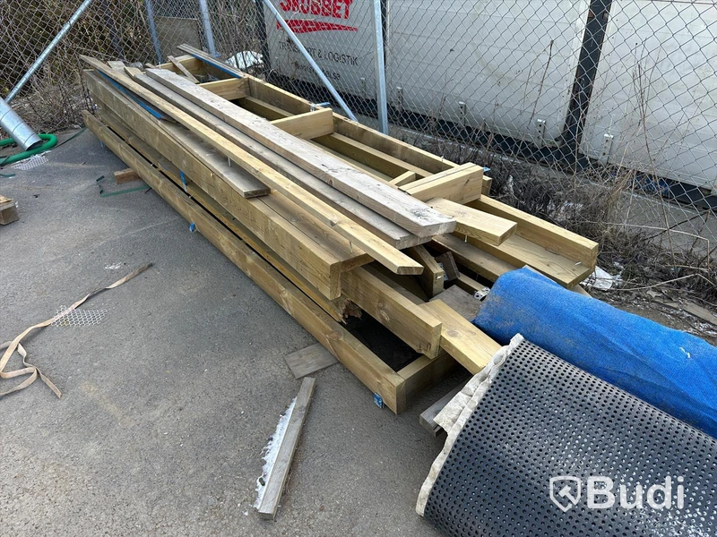 Tryckimpregnerat virke begagnat olika dimensioner max längd 4 meter