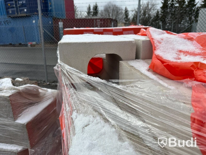 ECOTERM + 375  Byggstenar  U-block ca 4 pallar se bilder