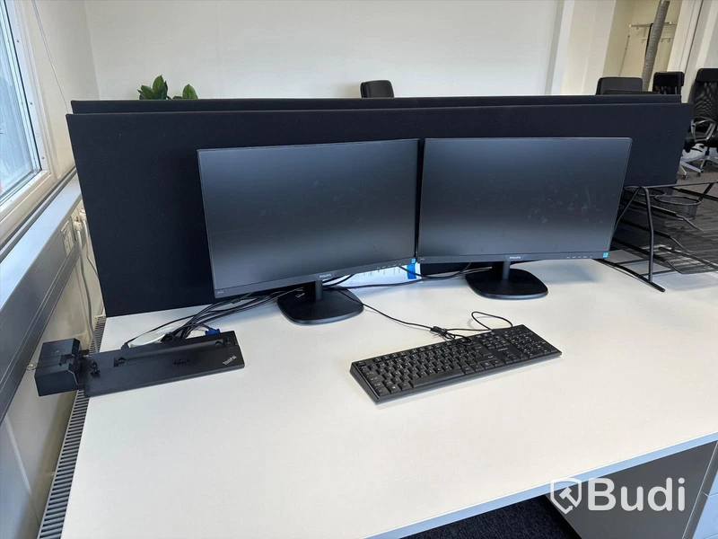 2st 24 tums Philips datorskärmar samt Lenovo dockningsstation