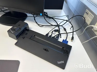 2st philips datorskärmar samt Lenovo dockningsstation
