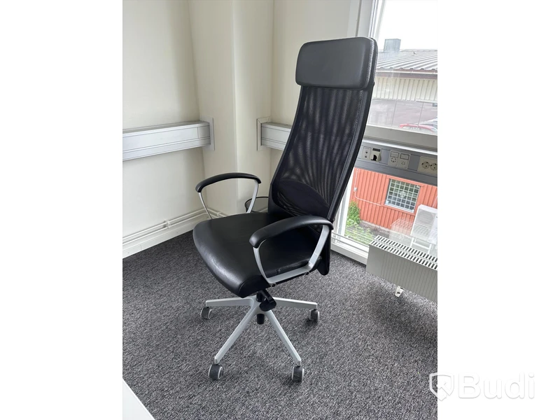 Kontorsstol IKEA Markus med armstöd