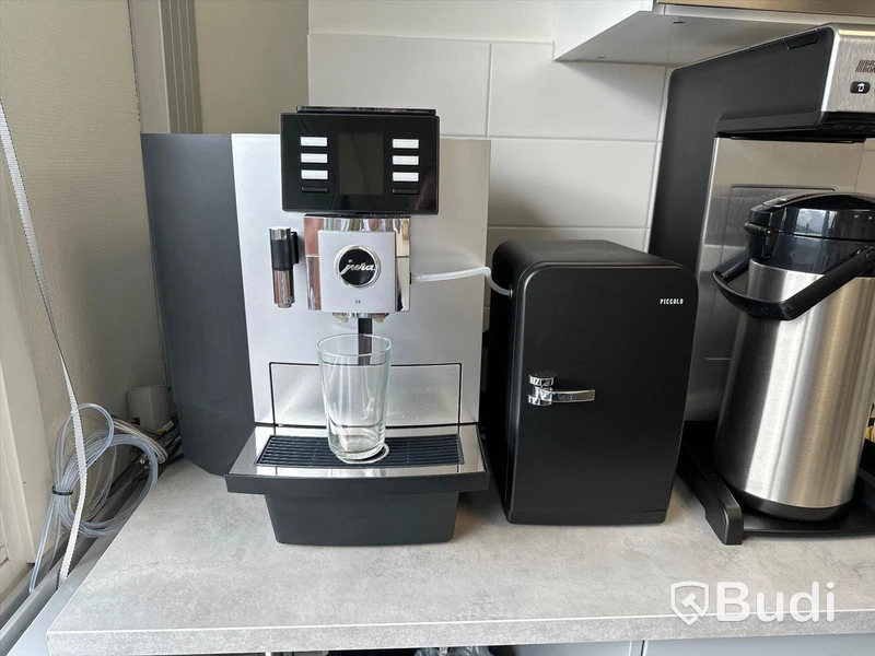 Espressomaskin Jura x8 ink Piccolo mjölkkyl