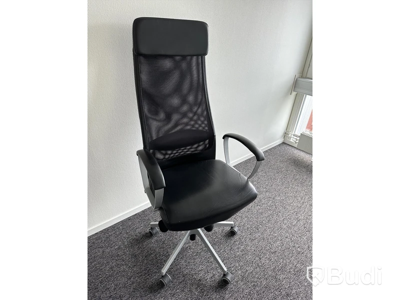Kontorsstol IKEA Markus med armstöd
