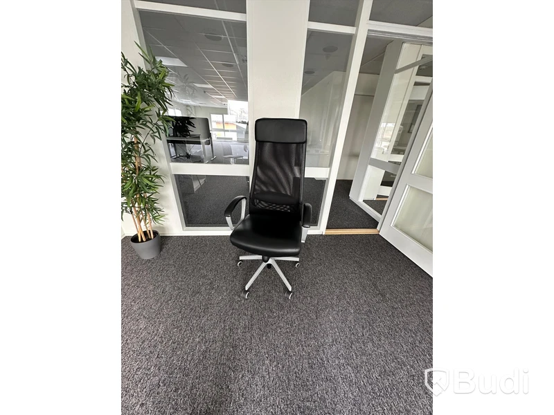 Kontorsstol IKEA Markus med armstöd