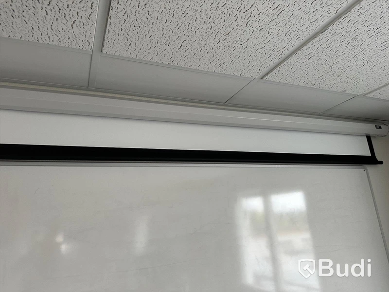 Benq WXGA projektor ink elektrisk projektorduk från Elite Screens