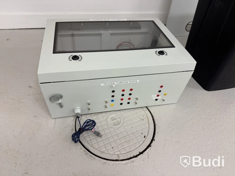 Labbutrustning, skyddad låda med plexiglas