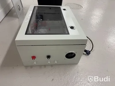 Labbutrustning, skyddad låda med plexiglas