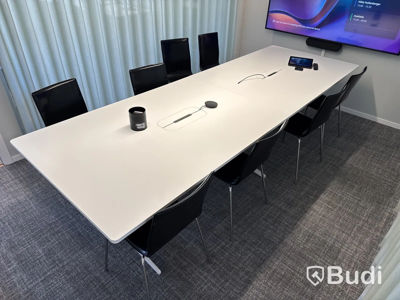 Konferensbord med 8 st. stolar