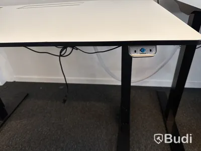 Höj- och sänkbart skrivbord - defekt