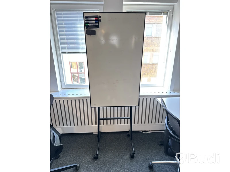 Whiteboard-tavla på hjul